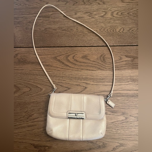 Coach Handbags - Authentic Coach crossbody purse